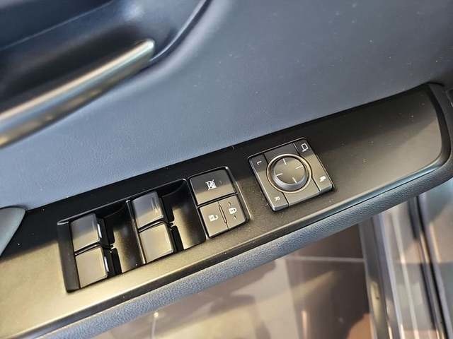 Lexus UX 250h Business 2WD 135 kW (184 CV) Vehículo usado en Madrid - 22