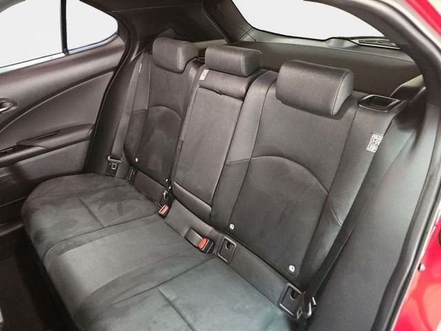 Lexus UX 250h Business 2WD 135 kW (184 CV) Vehículo usado en Madrid - 12 Lexus UX 250h Business 2WD 135 kW (184 CV) Vehículo usado en Madrid - 12