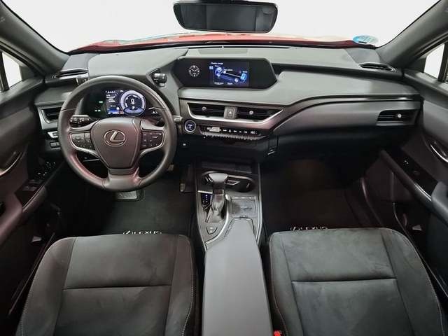 Lexus UX 250h Business 2WD 135 kW (184 CV) Vehículo usado en Madrid - 14 Lexus UX 250h Business 2WD 135 kW (184 CV) Vehículo usado en Madrid - 14