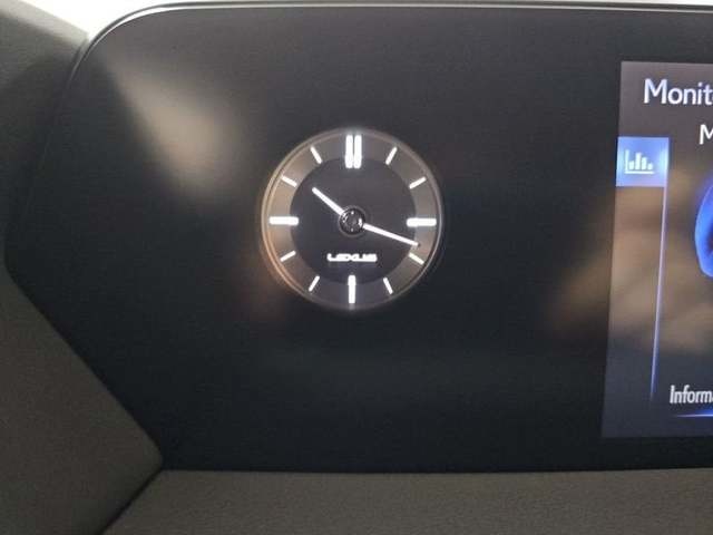 Lexus UX 250h Business 2WD 135 kW (184 CV) Vehículo usado en Madrid - 30