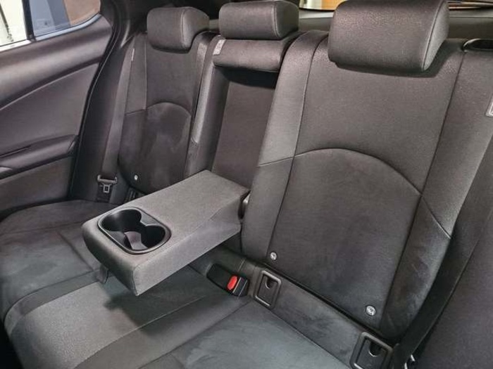 Lexus UX 250h Business 2WD 135 kW (184 CV) Vehículo usado en Madrid - 34 Lexus UX 250h Business 2WD 135 kW (184 CV) Vehículo usado en Madrid - 34