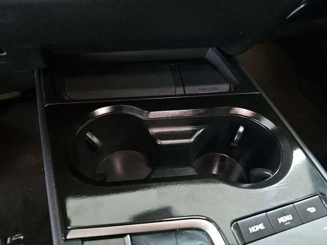 Lexus UX 250h Business 2WD 135 kW (184 CV) Vehículo usado en Madrid - 29