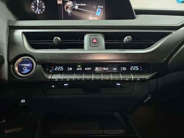 Lexus UX 250h Business 2WD 135 kW (184 CV) Vehículo usado en Madrid - 30