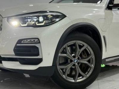 BMW X5 xDrive45e 290 kW (394 CV) BMW X5 xDrive45e 290 kW (394 CV)