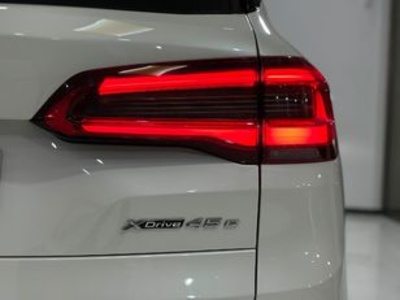 BMW X5 xDrive45e 290 kW (394 CV) BMW X5 xDrive45e 290 kW (394 CV)