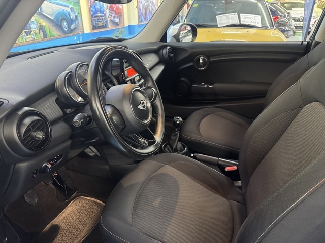 MINIMINI 3 Puertas Cooper D 85 kW (116 CV) Vehículo usado en Barcelona - 2