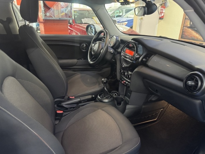 MINIMINI 3 Puertas Cooper D 85 kW (116 CV) Vehículo usado en Barcelona - 7 MINIMINI 3 Puertas Cooper D 85 kW (116 CV) Vehículo usado en Barcelona - 7