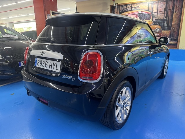 MINIMINI 3 Puertas Cooper D 85 kW (116 CV) Vehículo usado en Barcelona - 8