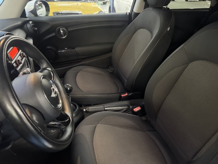 MINIMINI 3 Puertas Cooper D 85 kW (116 CV) Vehículo usado en Barcelona - 23 MINIMINI 3 Puertas Cooper D 85 kW (116 CV) Vehículo usado en Barcelona - 23