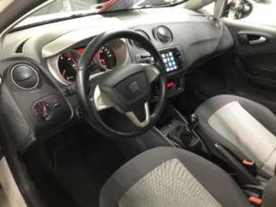 SEAT Ibiza 1.6 TDI DPF Style 77 kW (105 CV) SEAT Ibiza 1.6 TDI DPF Style 77 kW (105 CV)