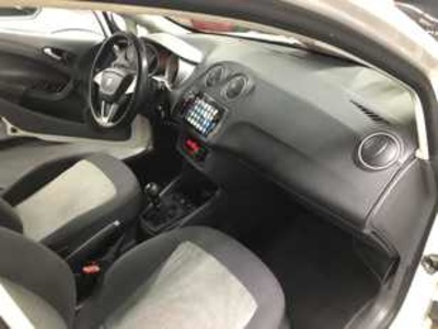 SEAT Ibiza 1.6 TDI DPF Style 77 kW (105 CV) SEAT Ibiza 1.6 TDI DPF Style 77 kW (105 CV)