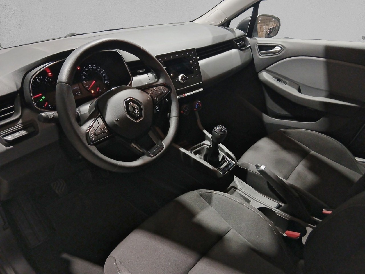 Renault Clio Life SCe 48 kW (65 CV) - 4