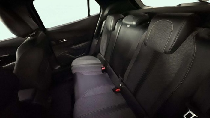 Peugeot2008 PureTech 100 S&S Active 75 kW (100 CV) Vehículo usado en Barcelona - 10 Peugeot2008 PureTech 100 S&S Active 75 kW (100 CV) Vehículo usado en Barcelona - 10