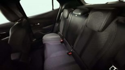 Peugeot 2008 PureTech 100 S&S Active 75 kW (100 CV) Peugeot 2008 PureTech 100 S&S Active 75 kW (100 CV)