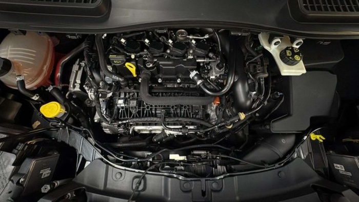 FordKuga 1.5 EcoBoost Trend 4x2 88 kW (120 CV) Vehículo usado en Barcelona - 17 FordKuga 1.5 EcoBoost Trend 4x2 88 kW (120 CV) Vehículo usado en Barcelona - 17