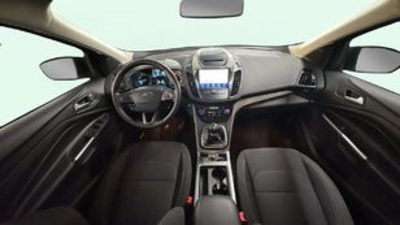 Ford Kuga 1.5 EcoBoost Trend 4x2 88 kW (120 CV) Ford Kuga 1.5 EcoBoost Trend 4x2 88 kW (120 CV)
