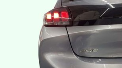 Peugeot 208 BlueHDi 100 Active 75 kW (100 CV) Peugeot 208 BlueHDi 100 Active 75 kW (100 CV)