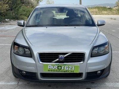 Volvo C30 1.6 Momentum 74 kW (100 CV) Volvo C30 1.6 Momentum 74 kW (100 CV)