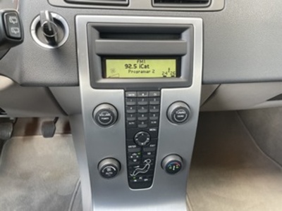 Volvo C30 1.6 Momentum 74 kW (100 CV) Volvo C30 1.6 Momentum 74 kW (100 CV)