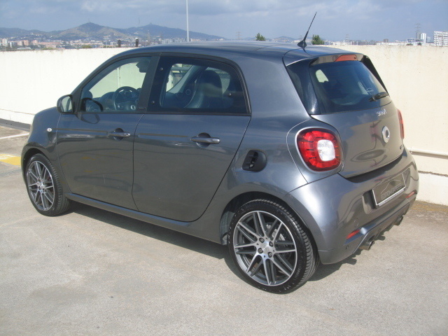 SmartForFour Brabus 80 kW (109 CV) Vehículo usado en Barcelona - 4
