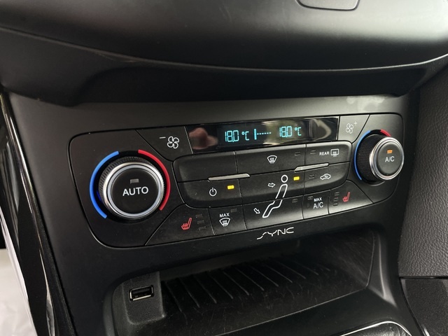 FordFocus 1.6 TDCI Titanium 84 kW (115 CV) Vehículo usado en Barcelona - 18 FordFocus 1.6 TDCI Titanium 84 kW (115 CV) Vehículo usado en Barcelona - 18