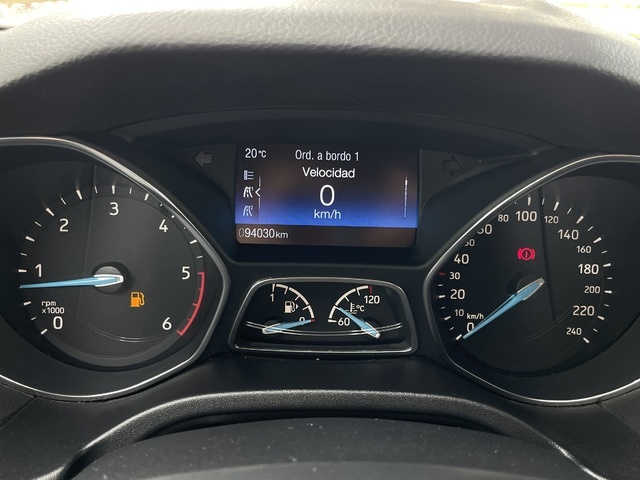 FordFocus 1.6 TDCI Titanium 84 kW (115 CV) Vehículo usado en Barcelona - 24