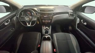 Nissan Qashqai DIG-T 140 mHEV Acenta 4x2 103 kW (140 CV) Nissan Qashqai DIG-T 140 mHEV Acenta 4x2 103 kW (140 CV)