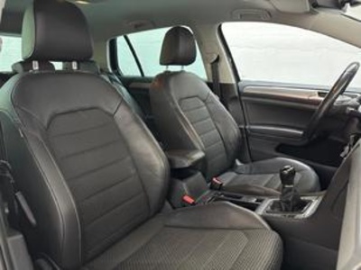 Volkswagen Golf Advance 1.4 TSI BMT 92 kW (125 CV) Volkswagen Golf Advance 1.4 TSI BMT 92 kW (125 CV)