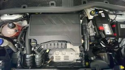 Peugeot 2008 PureTech 130 S&S Allure Pack EAT8 96 kW (130 CV) Peugeot 2008 PureTech 130 S&S Allure Pack EAT8 96 kW (130 CV)