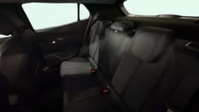 Peugeot 2008 PureTech 130 S&S Allure Pack EAT8 96 kW (130 CV) Peugeot 2008 PureTech 130 S&S Allure Pack EAT8 96 kW (130 CV)