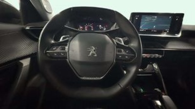 Peugeot 2008 PureTech 130 S&S Allure Pack EAT8 96 kW (130 CV) Peugeot 2008 PureTech 130 S&S Allure Pack EAT8 96 kW (130 CV)
