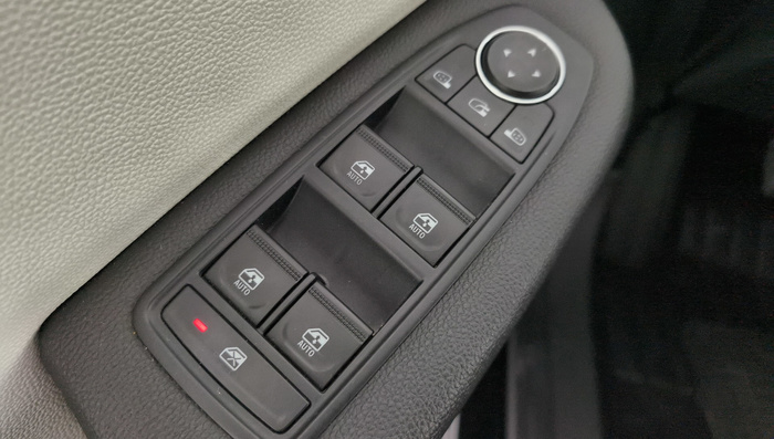 Renault Clio Techno TCe 66 kW (90 CV) - 24 Renault Clio Techno TCe 66 kW (90 CV) - 24