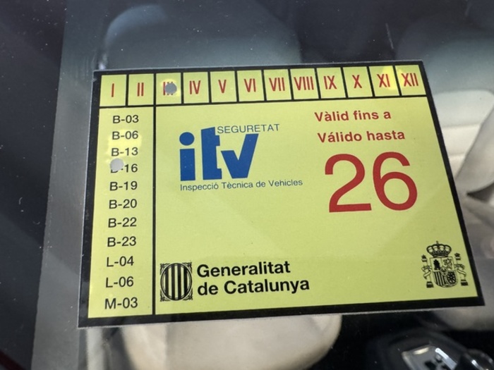 SsangyongRodius D22T Premium 131 kW (178 CV) Vehículo usado en Barcelona - 23 SsangyongRodius D22T Premium 131 kW (178 CV) Vehículo usado en Barcelona - 23