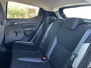 Nissan Micra 1.0 G Acenta 52 kW (71 CV)