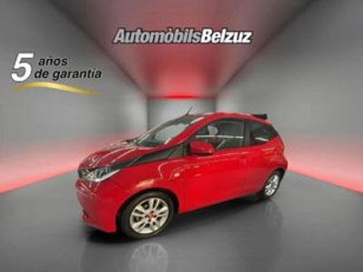 Toyota Aygo 1.0 70 x-play 51 kW (69 CV) Toyota Aygo 1.0 70 x-play 51 kW (69 CV)