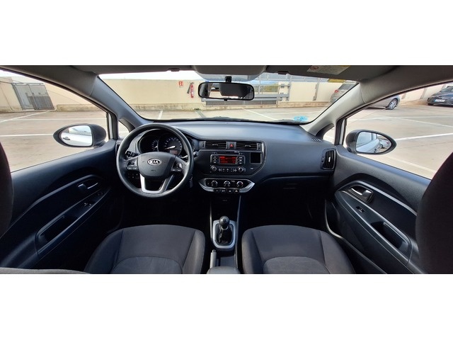 KiaRio 1.2 CVVT Concept 63 kW (85 CV) Vehículo usado en Barcelona - 11