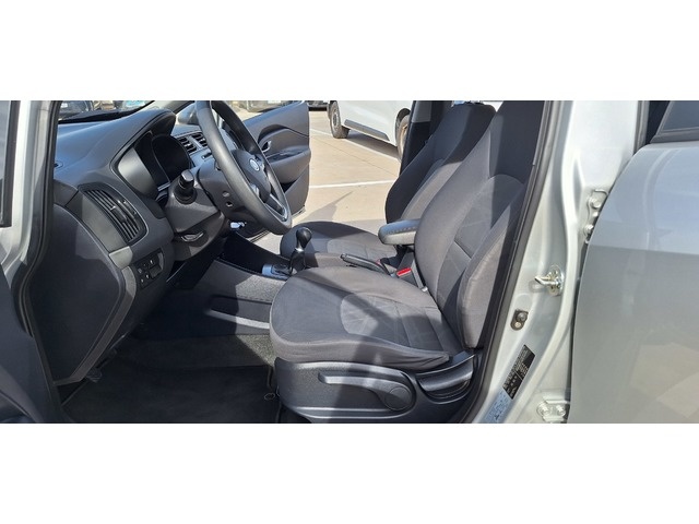 KiaRio 1.2 CVVT Concept 63 kW (85 CV) Vehículo usado en Barcelona - 19 KiaRio 1.2 CVVT Concept 63 kW (85 CV) Vehículo usado en Barcelona - 19