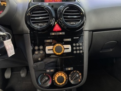 Opel Corsa 1.4 Color Edition 74 kW (100 CV) Opel Corsa 1.4 Color Edition 74 kW (100 CV)
