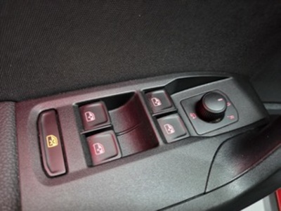 SEAT Arona 1.0 TSI Ecomotive FR Edition DSG 85 kW (115 CV) SEAT Arona 1.0 TSI Ecomotive FR Edition DSG 85 kW (115 CV)