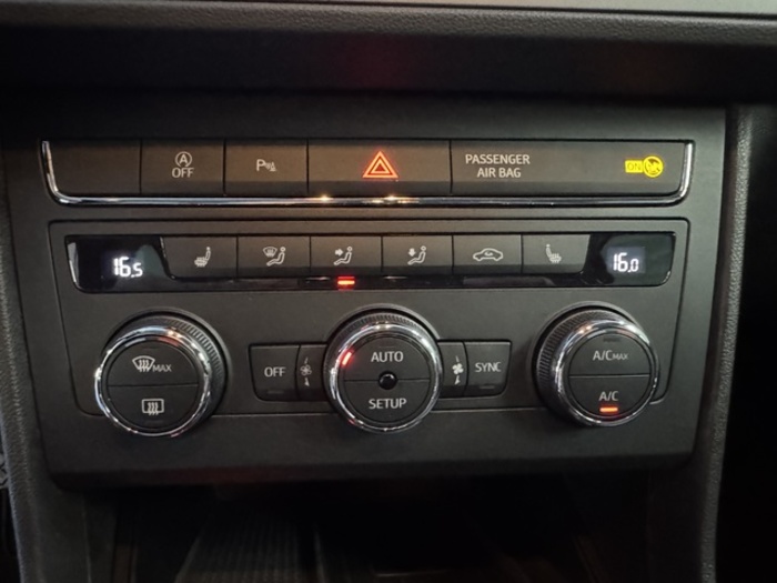 SEATLeón ST 1.5 EcoTSI S&S FR Fast Edition Plus DSG 110 kW (150 CV) Vehículo usado en Barcelona - 25 SEATLeón ST 1.5 EcoTSI S&S FR Fast Edition Plus DSG 110 kW (150 CV) Vehículo usado en Barcelona - 25