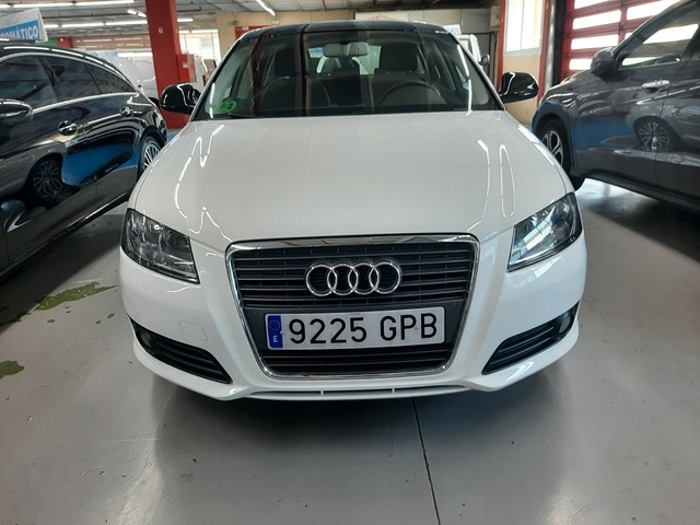 AudiA3 Sportback Ambiente 1.4 TFSI 92 kW (125 CV) Vehículo usado en Barcelona - 1
