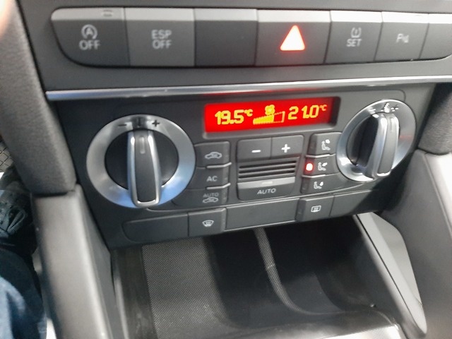 AudiA3 Sportback Ambiente 1.4 TFSI 92 kW (125 CV) Vehículo usado en Barcelona - 7