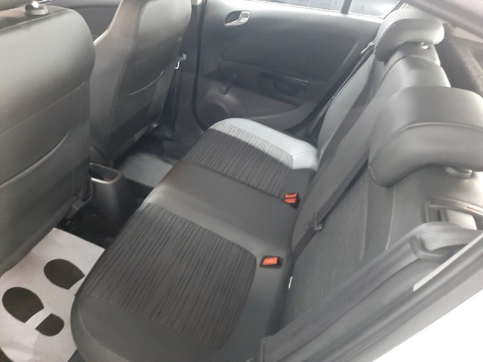 OpelCorsa 1.2 S&S Selective 63 kW (85 CV) Vehículo usado en Barcelona - 9 OpelCorsa 1.2 S&S Selective 63 kW (85 CV) Vehículo usado en Barcelona - 9