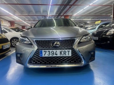 Lexus CT 200h Luxury 100 kW (136 CV) Lexus CT 200h Luxury 100 kW (136 CV)