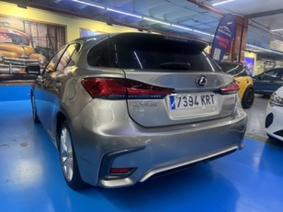 Lexus CT 200h Luxury 100 kW (136 CV) Lexus CT 200h Luxury 100 kW (136 CV)