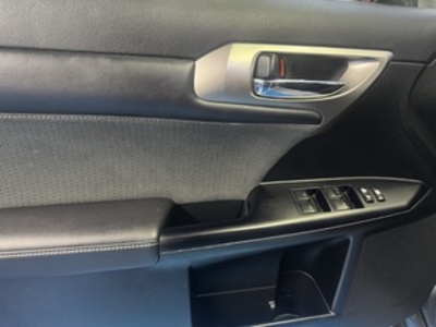 Lexus CT 200h Luxury 100 kW (136 CV) Lexus CT 200h Luxury 100 kW (136 CV)