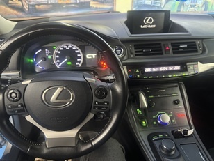 Lexus CT 200h Luxury 100 kW (136 CV)