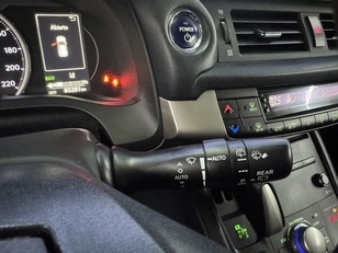 Lexus CT 200h Luxury 100 kW (136 CV)