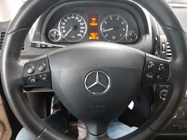 Mercedes-BenzClase A 160 Avantgarde 70 kW (95 CV) Vehículo usado en Barcelona - 5