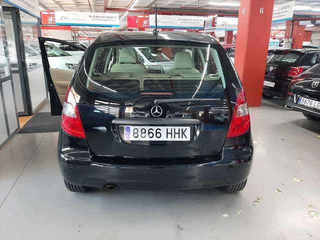 Mercedes-BenzClase A 160 Avantgarde 70 kW (95 CV) Vehículo usado en Barcelona - 14